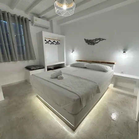 Dreamy Island Escape In Paros *