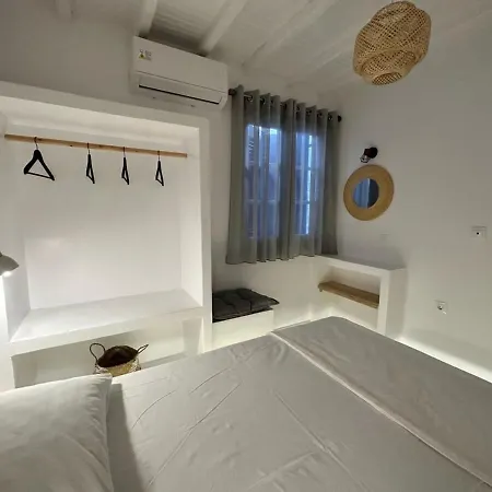 Dreamy Island Escape In Paros Naoussa